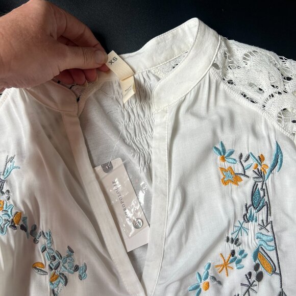 Anthropologie Embroidered Kalei Buttondown – Size XS, NWT - Picture 8 of 8